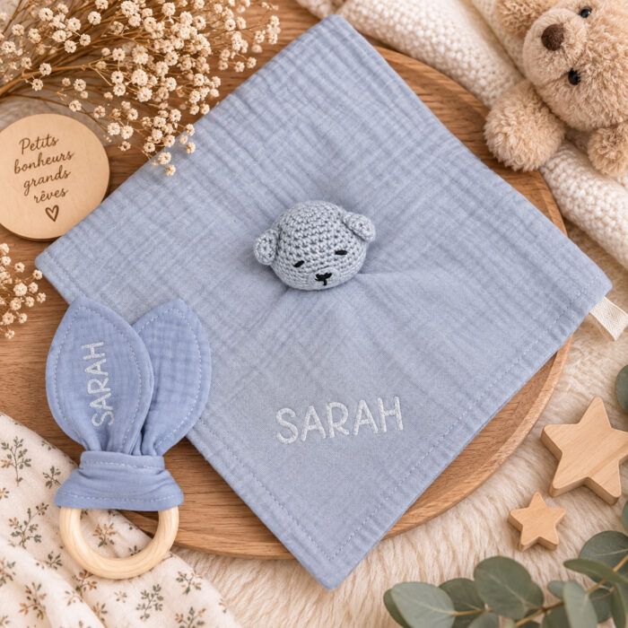 Coffret doudou + hochet gris personnalisable - Bébé Tendances