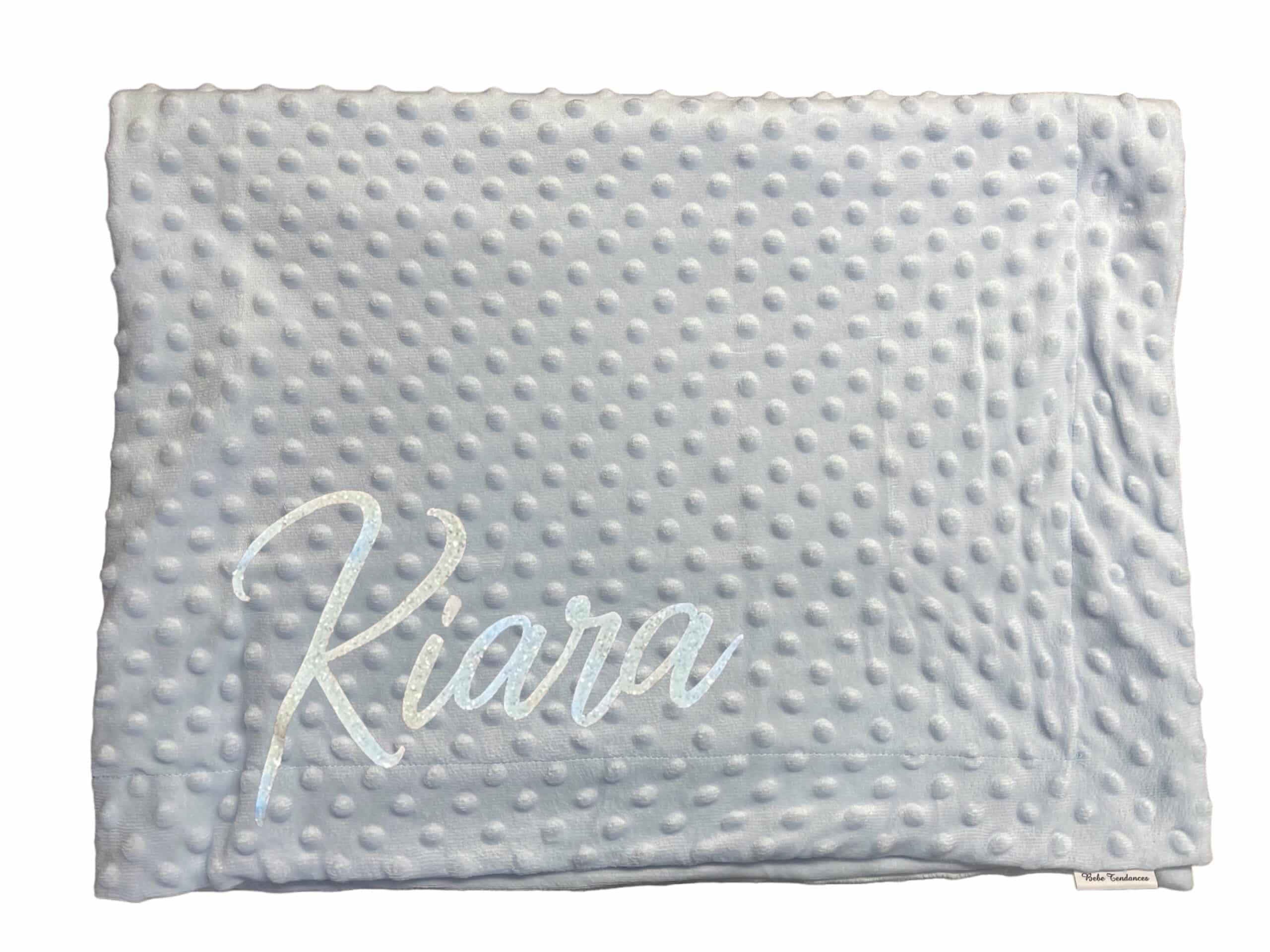 Coffret personnalisable couverture polaire légère, doudou lapin et attache tétine - Bébé Tendances