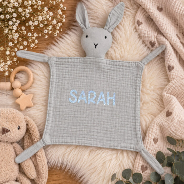Doudou lapin gaze de coton gris personnalisable - Bébé Tendances