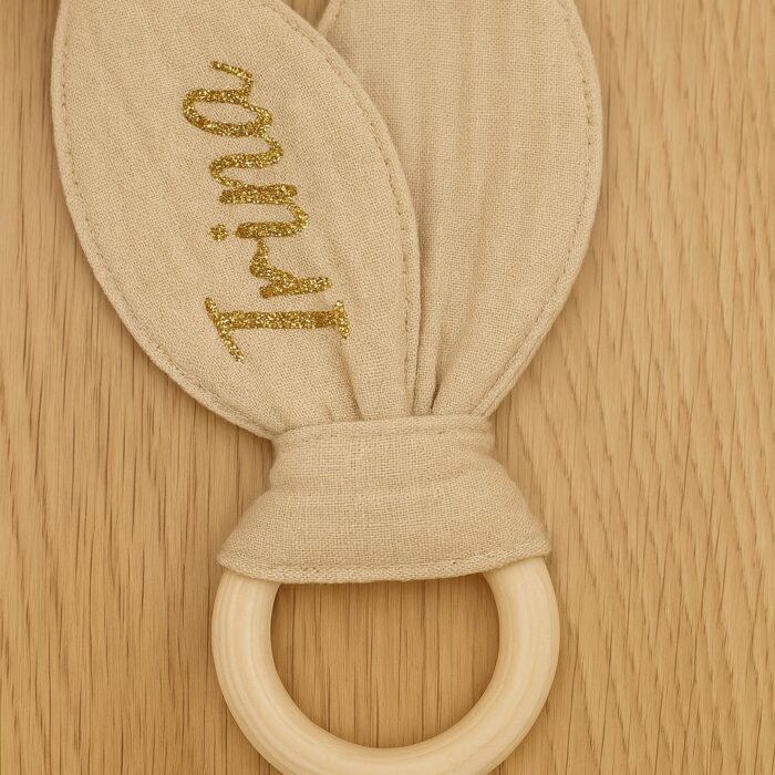 Hochet beige personnalisable - Bébé Tendances