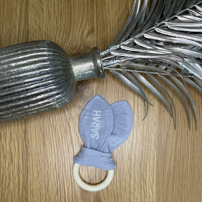 Hochet gris personnalisable - Bébé Tendances